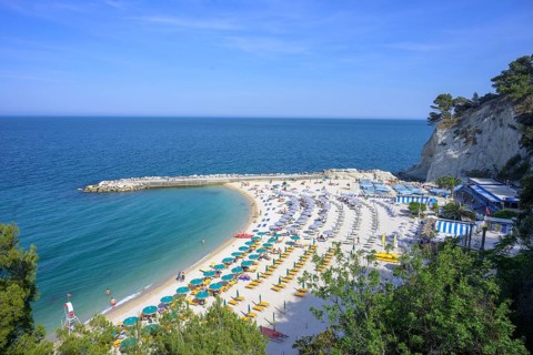 Town beach of Sirolo