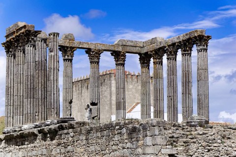 Templo Romano in Evora