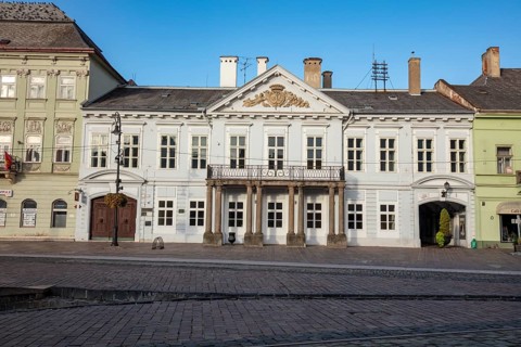 Classicist building on the main alleyway