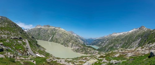 View of Grimselsee and Raeterichsbodensee from the Grimsel Pass road