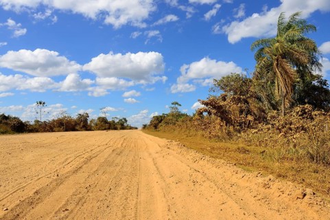 Sandy country road of the Ruta Nacional 3