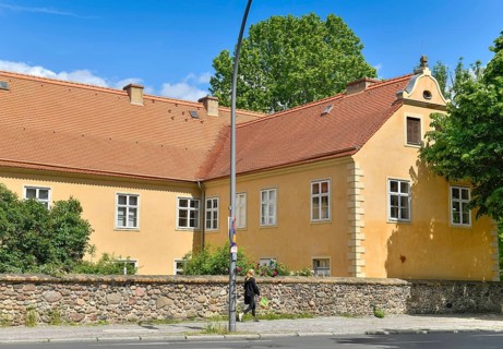 Manor House