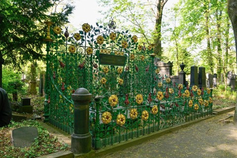 Grave