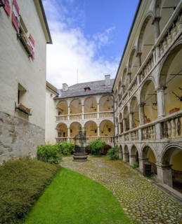 Arkadenhof Strechau Castle