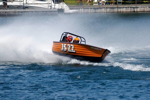 Boat racing on the Saint Lawrence River
