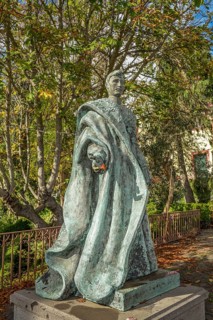 Statue