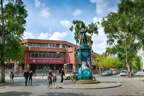 Monument Double Admiral