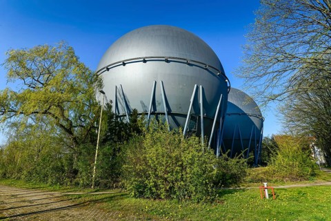 Spherical gas tank