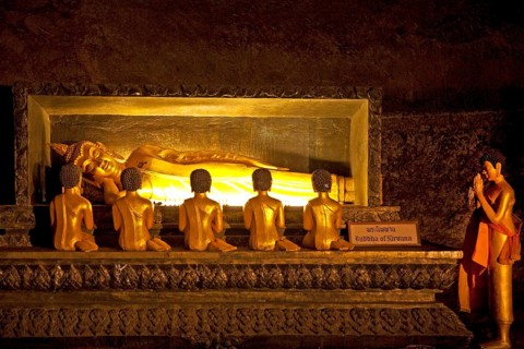 Buddha statues