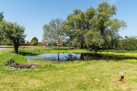 Extinguishing pond
