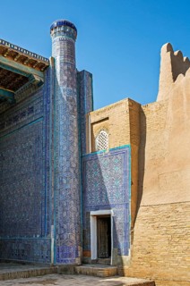 Summer mosque completely decorated with majolica in the Ko'xna Ark citadel
