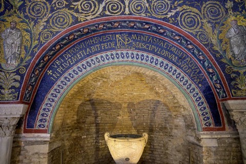 Neoniano Baptistery