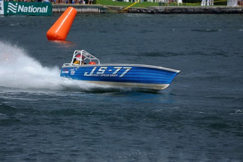 Boat racing on the Saint Lawrence River