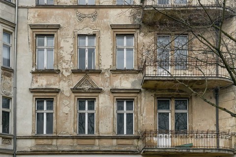 Vacant residential building