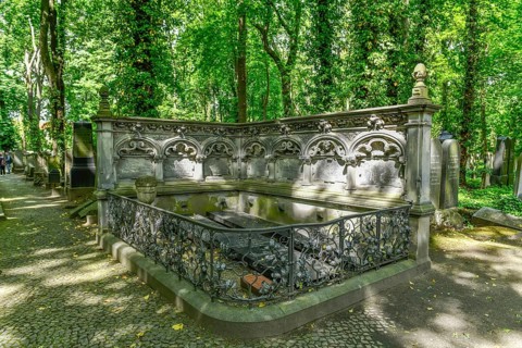 Grave