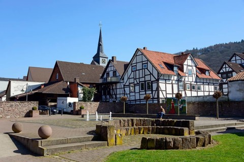 Square in front of the Muenchhausen Museum