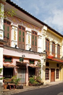 Colonial Building