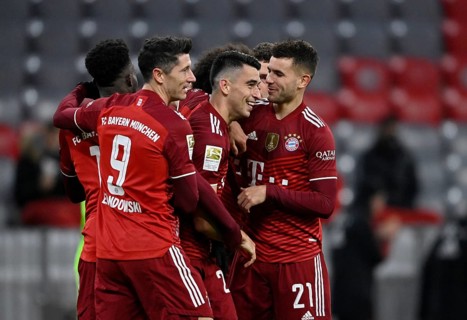 Goal celebration Robert Lewandowski FC Bayern Munich FCB 09 Marc Roca FC Bayern Munich FCB 22 Lucas Hernandez FC Bayern Munich FCB 21 Alphonso Davies FC Bayern Munich FCB 19