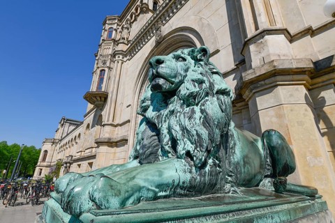 Lion sculpture