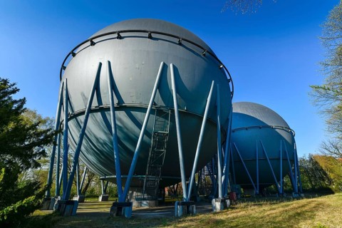 Spherical gas tank