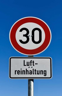 Road sign air pollution control speed 30