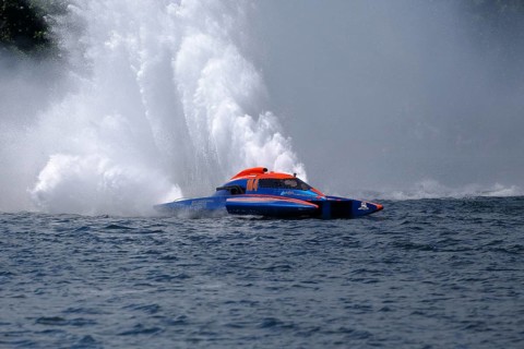 Hydroplane racing on the Saint Lawrence River