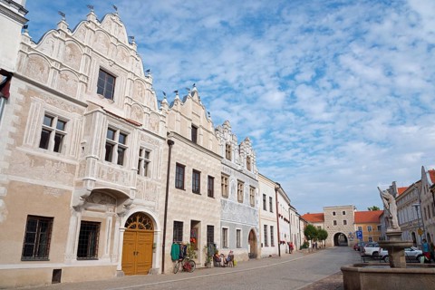 Renaissance houses with sgraffiti
