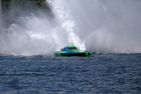 Hydroplane racing on the Saint Lawrence River