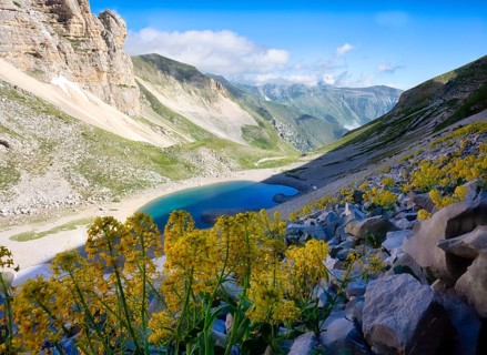 Lake Pilato and mount Pizzo del Diavolo in Summer