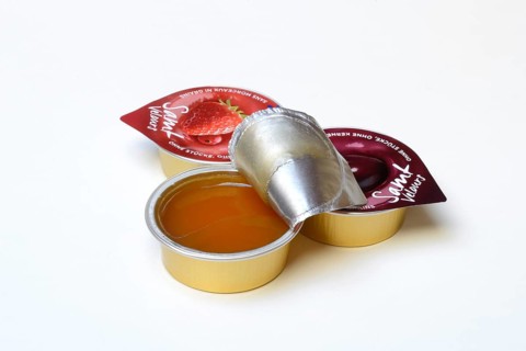 Various jams in portion packs