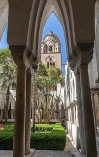 The cloister garden in the Chiostro del Paradiso