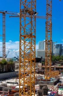 Large construction site at Ueberseequartier