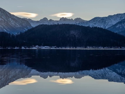 Evening atmosphere at Lake Altaussee