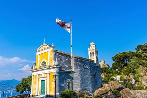 Church of San Giorgio above the harbour of Portofino