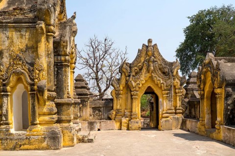 Maha Aungmye Bonzan Monastery built of bricks and stucco