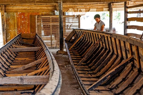 Boat builder