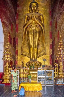 4 Buddha statues in each direction