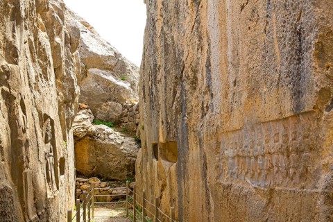 Reliefs Chamber B
