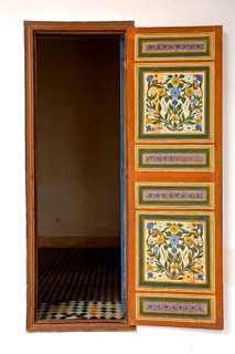 Precious wooden doors in the Palais de la Bahia