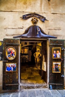 Devotional shop for Napoleon