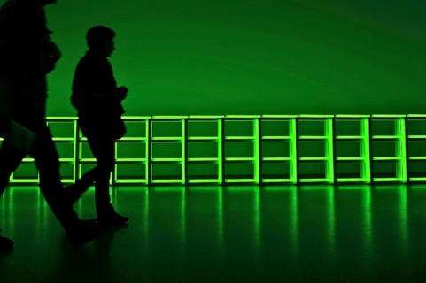 Visitors in front of green light installation in Pinakothek der Moderne
