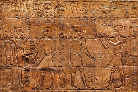 Alexander the Great prays to the god Amon-Re