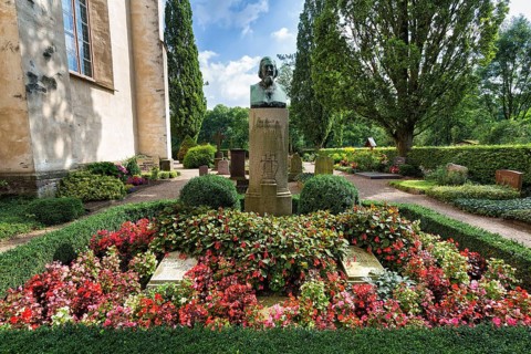 Listed grave of August Heinrich Hoffmann von Fallersleben