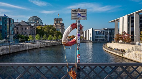 Lifebuoy of the Berlin Fire Brigade on the Spree in the government district
