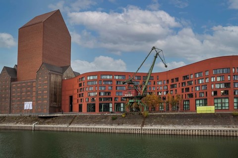 New building of the State Archive of North Rhine-Westphalia with old harbour cranes