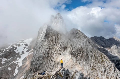 Hiker at the summit of the Westliche Toerlspitze