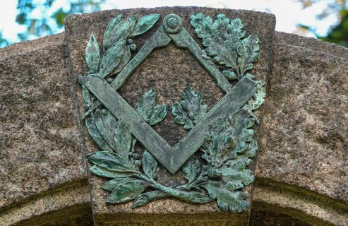 Freemasons' grave sign