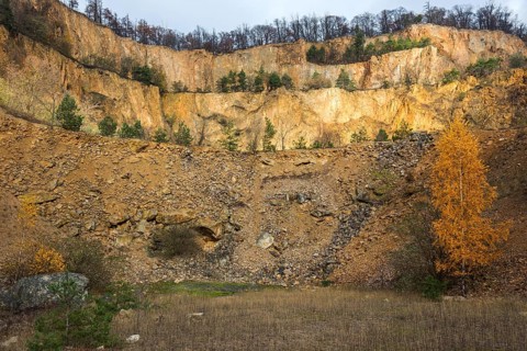 Disused porphyry quarry