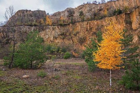Disused porphyry quarry