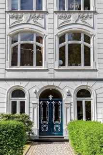 Facade of a middle-class residential building in the Hamburg district of Eppendorf